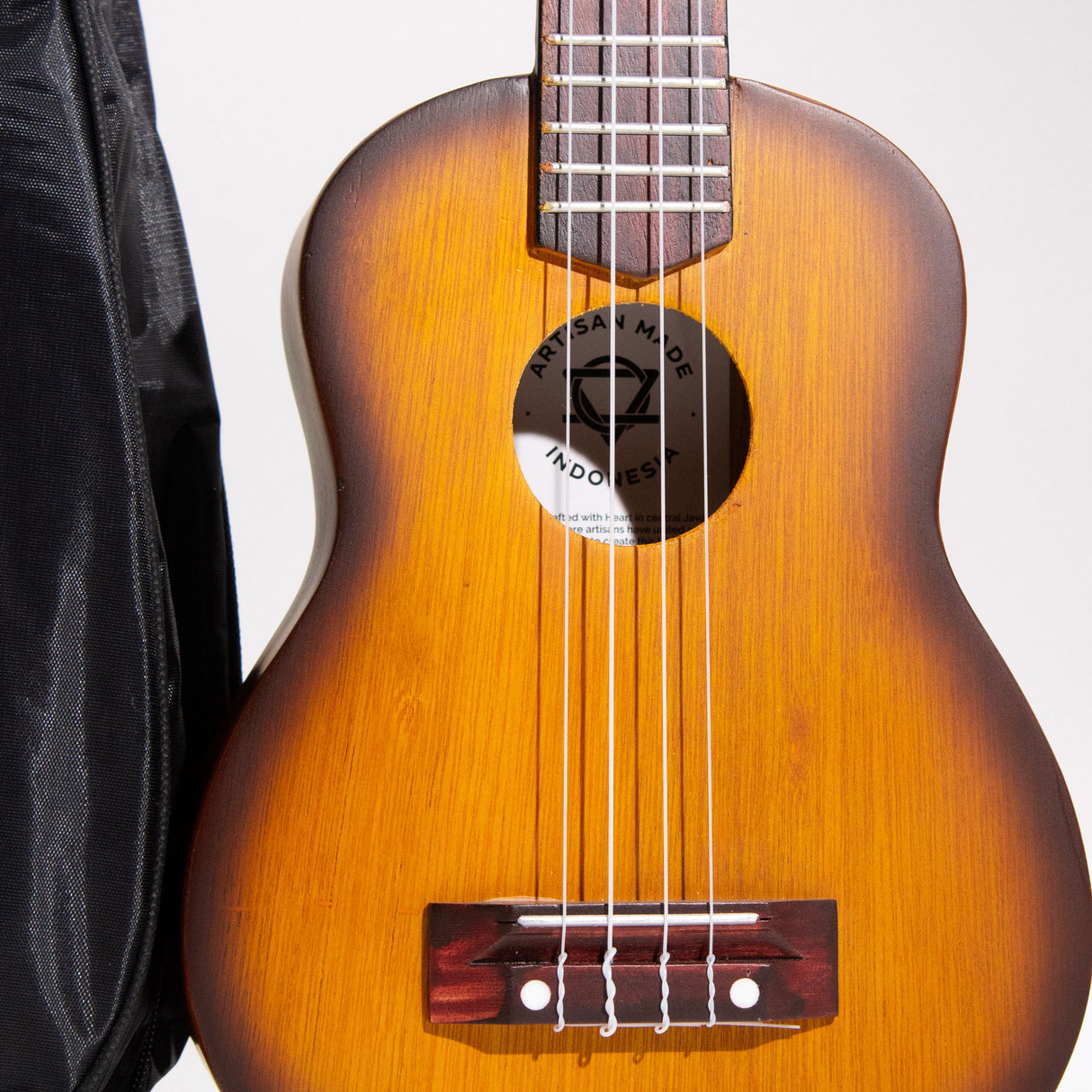 4-húros ukulele narancssárga sunburst, kézzel készített indonéz