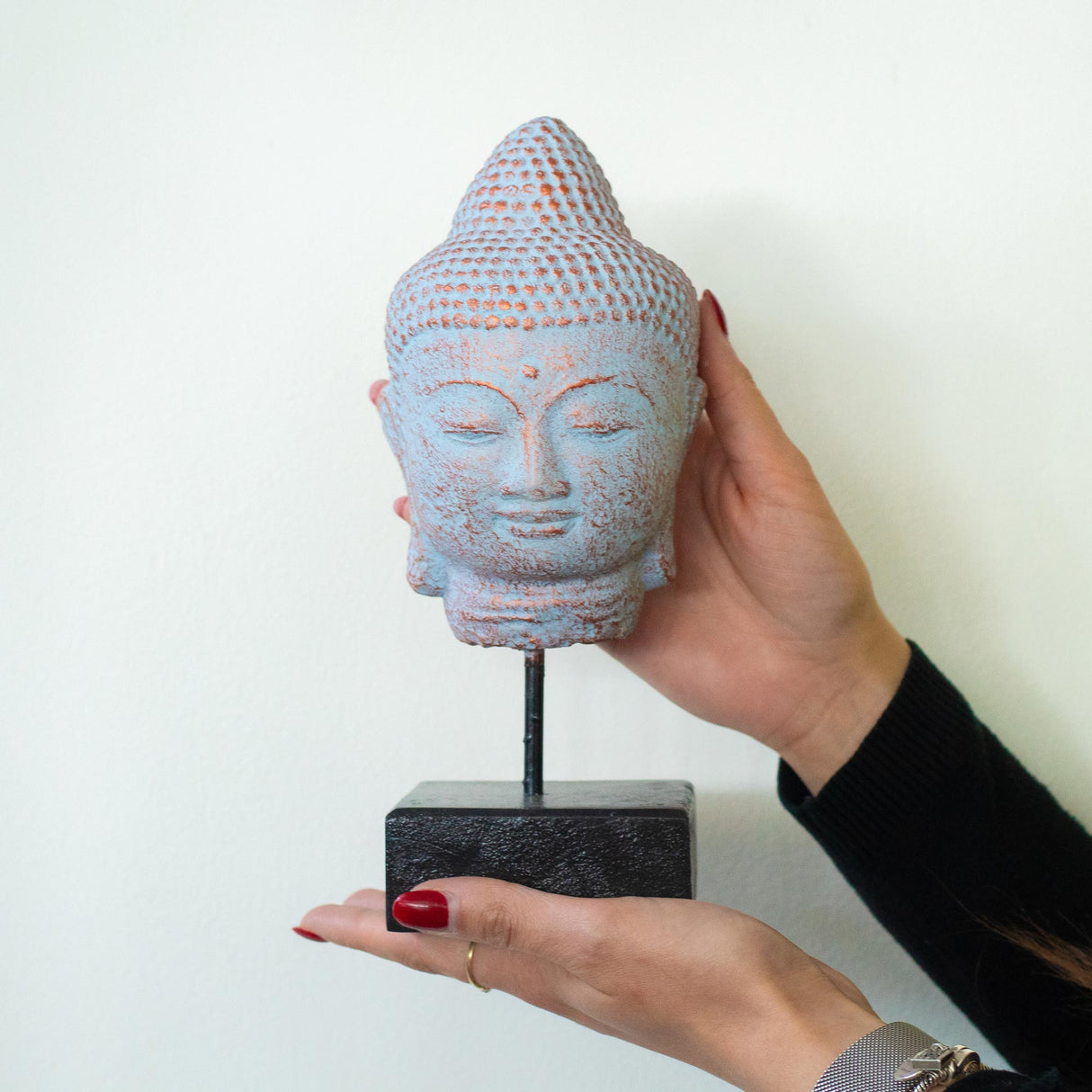 Buddha fej szobor talapzaton kék réz