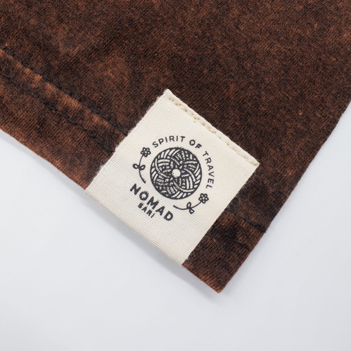 Nomad Sari tričko z stonewashed bavlny – Slunce a zvěrokruh – Hnědá – Střední