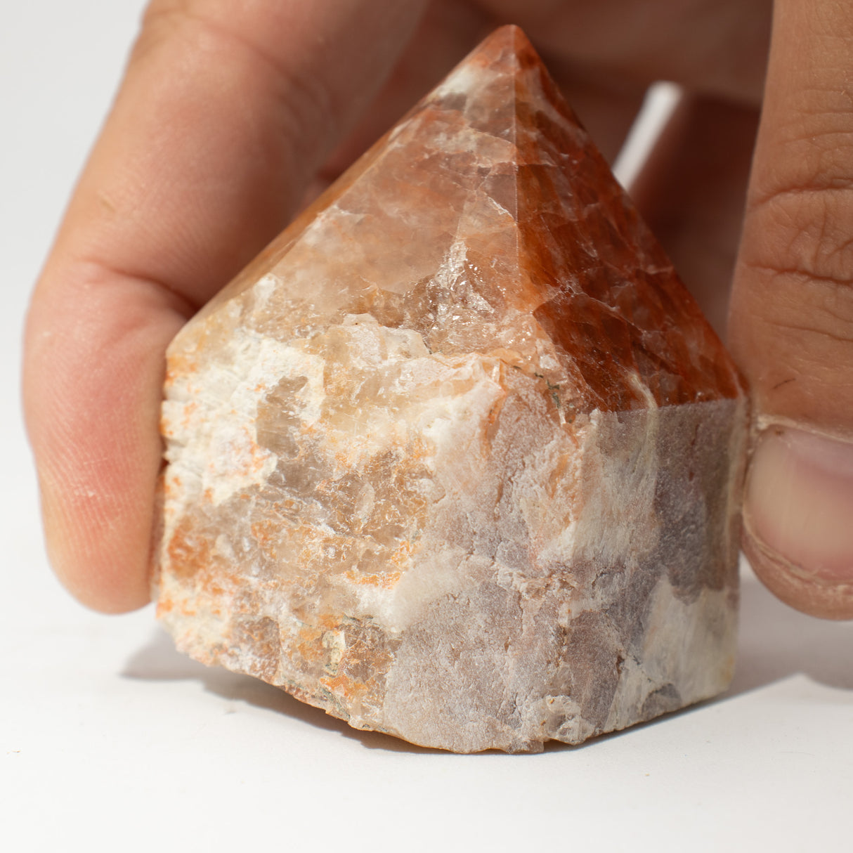 Points polis en haut de pierres précieuses - Matrice avec tourmaline (environ 5-6 pièces)