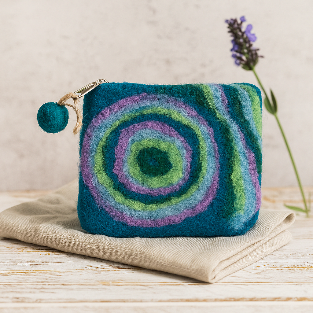 Handgemachte Psychedelische Filz-Reißverschlusstasche - Buntes kreisförmiges Muster von Ancient Wisdom, Made in Nepal