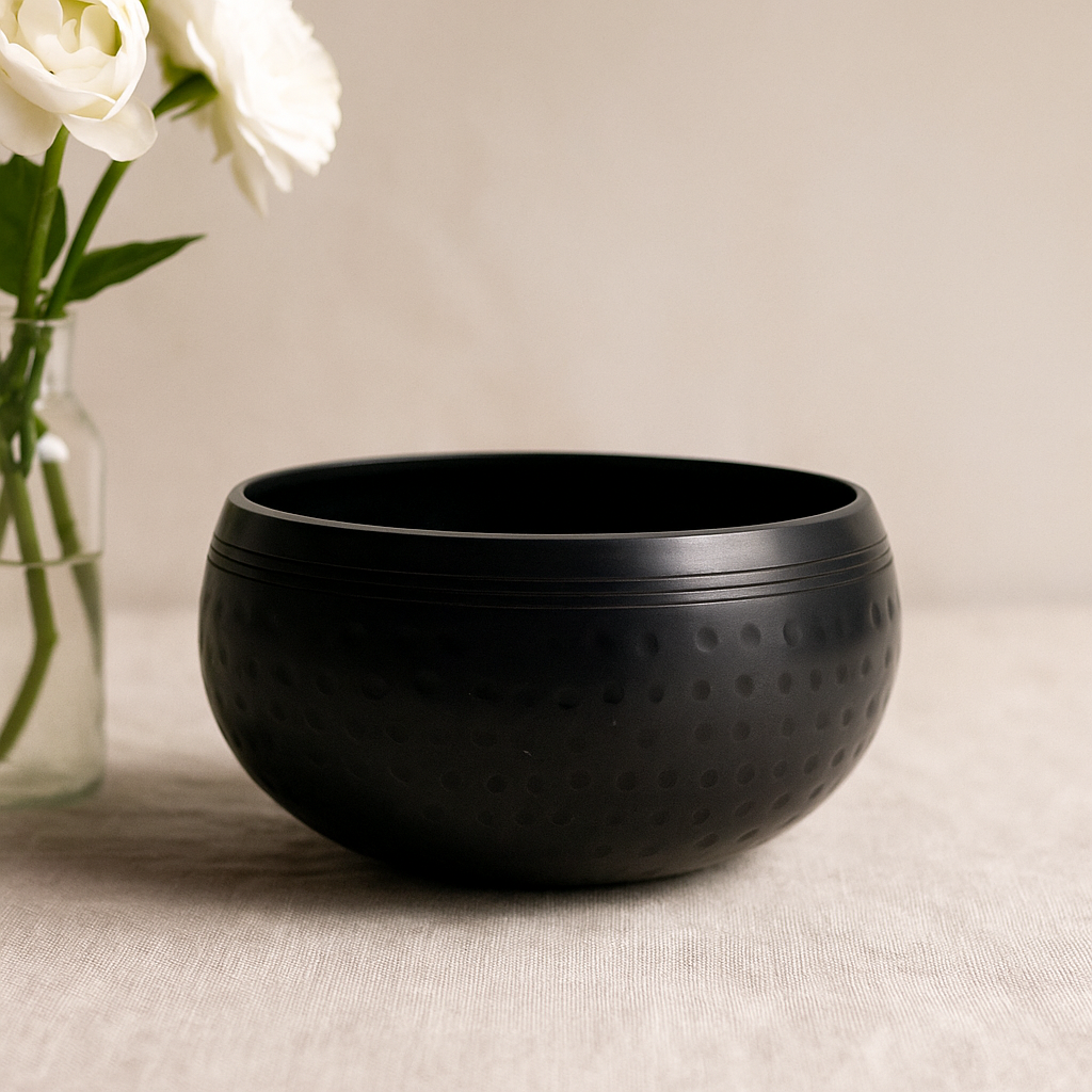 Singing Bowl Black Beaten 14cm
