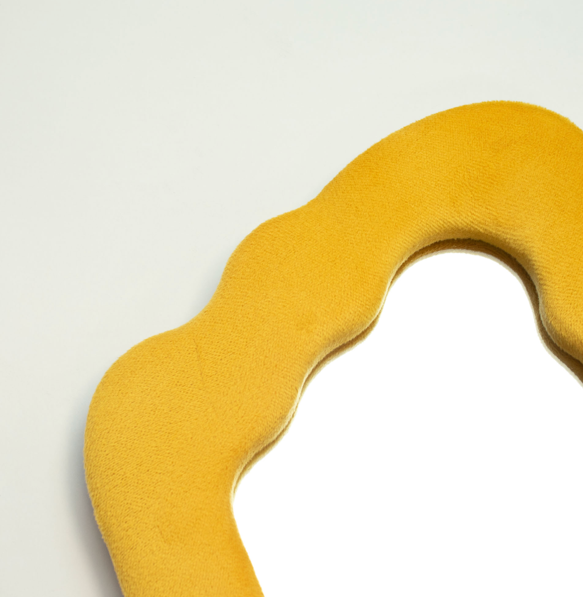 Soft Squiggly Mirror Flame Marigold 23X27 5X2 3Cm