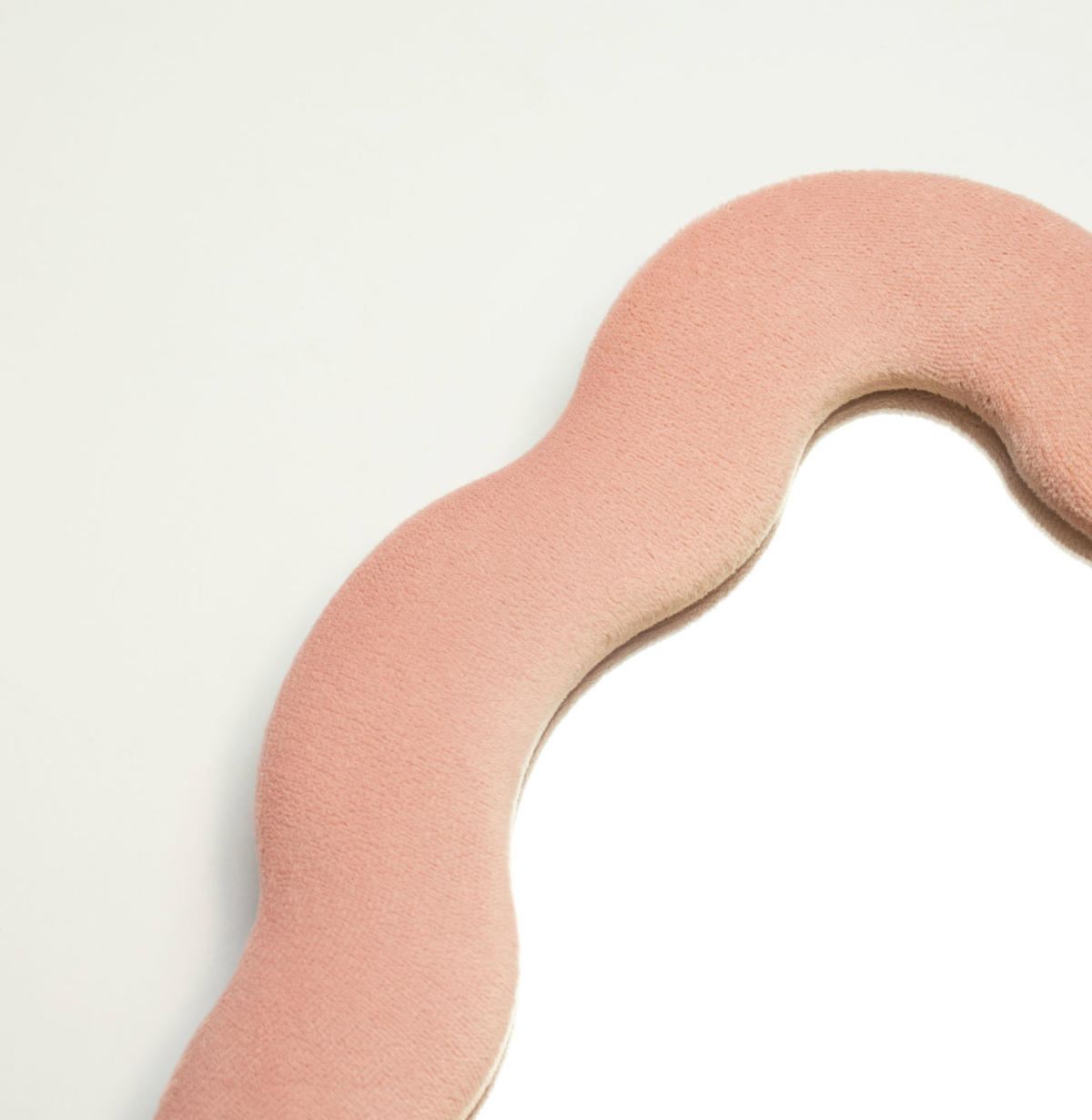 Soft Squiggly Mirror Square Pebble Rose Blush 22 5X27X2 3Cm