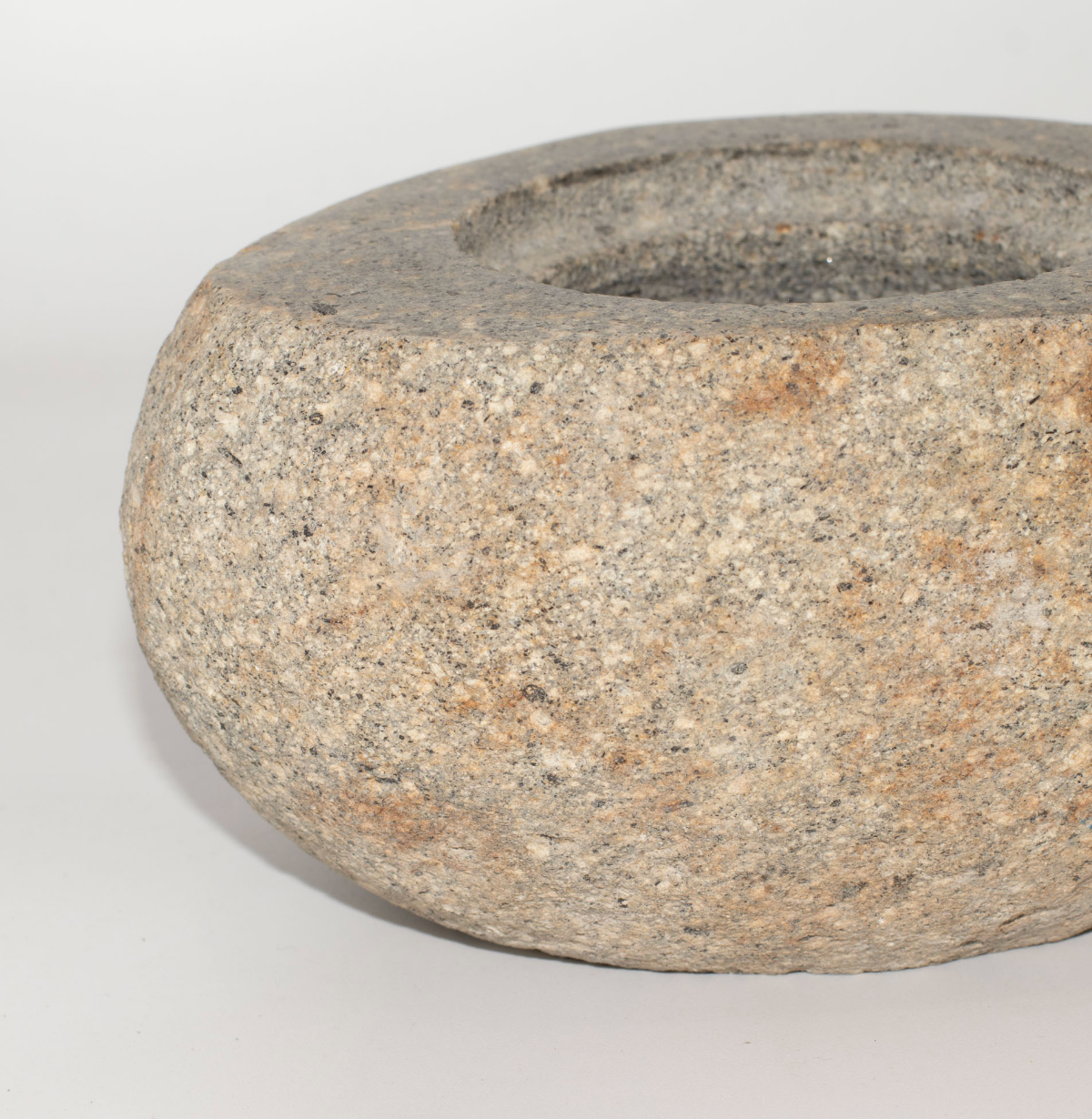 Natural Riverstone Grounding Pot Large Aprox 15X12Cm