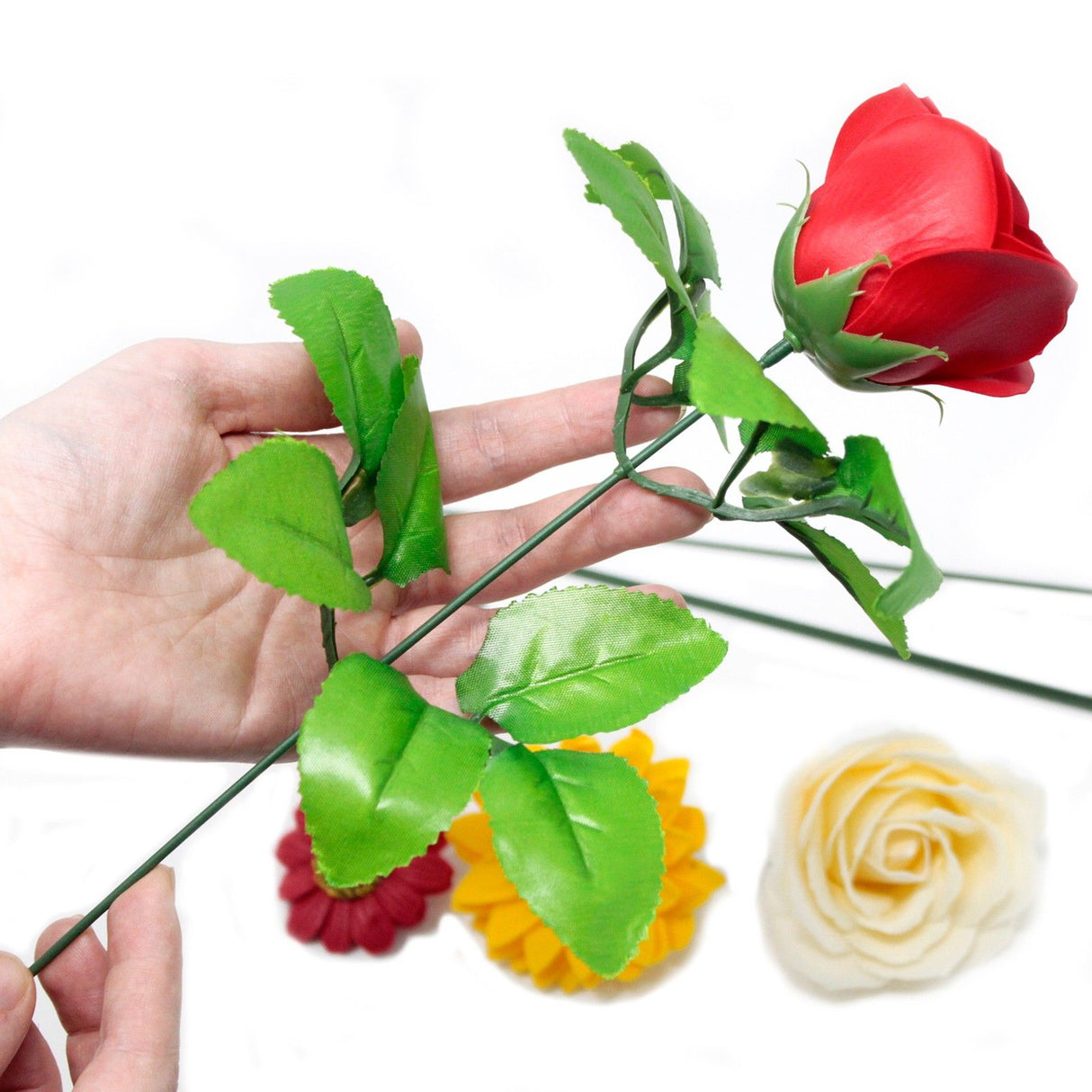 Savon artisanal fleurs moyen rose ivoire 10 pièces