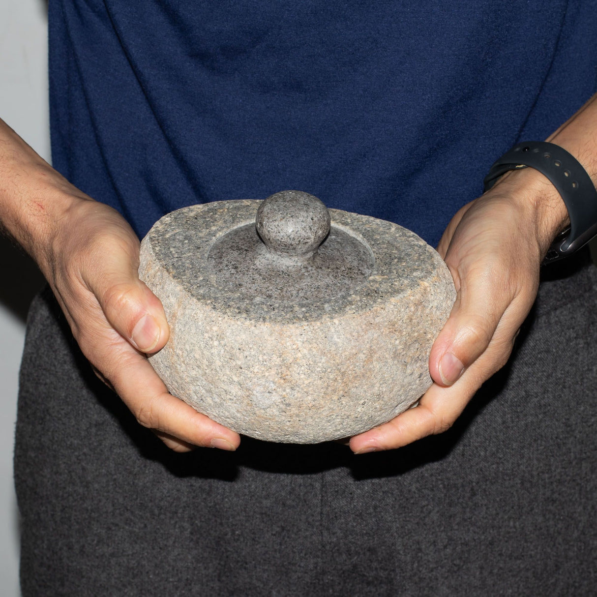 Natural Riverstone Grounding Pot – Large (approx 15x12cm)