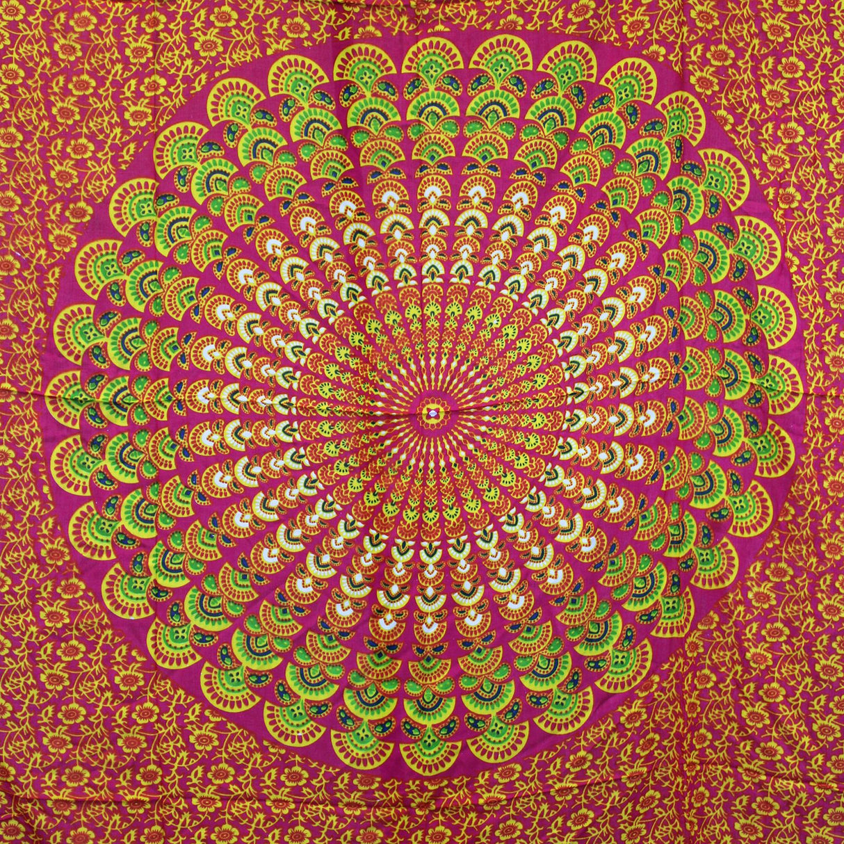 Mandala Sarong Rubin Lime