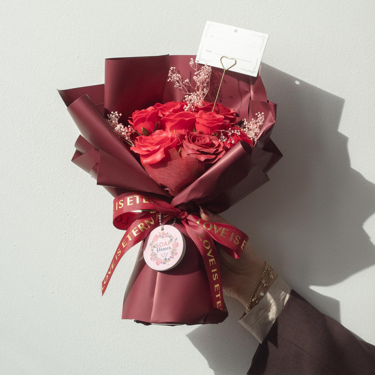 Ramo Grande de Rosas Rojas – El Amor es Eterno – Tarjeta de Regalo