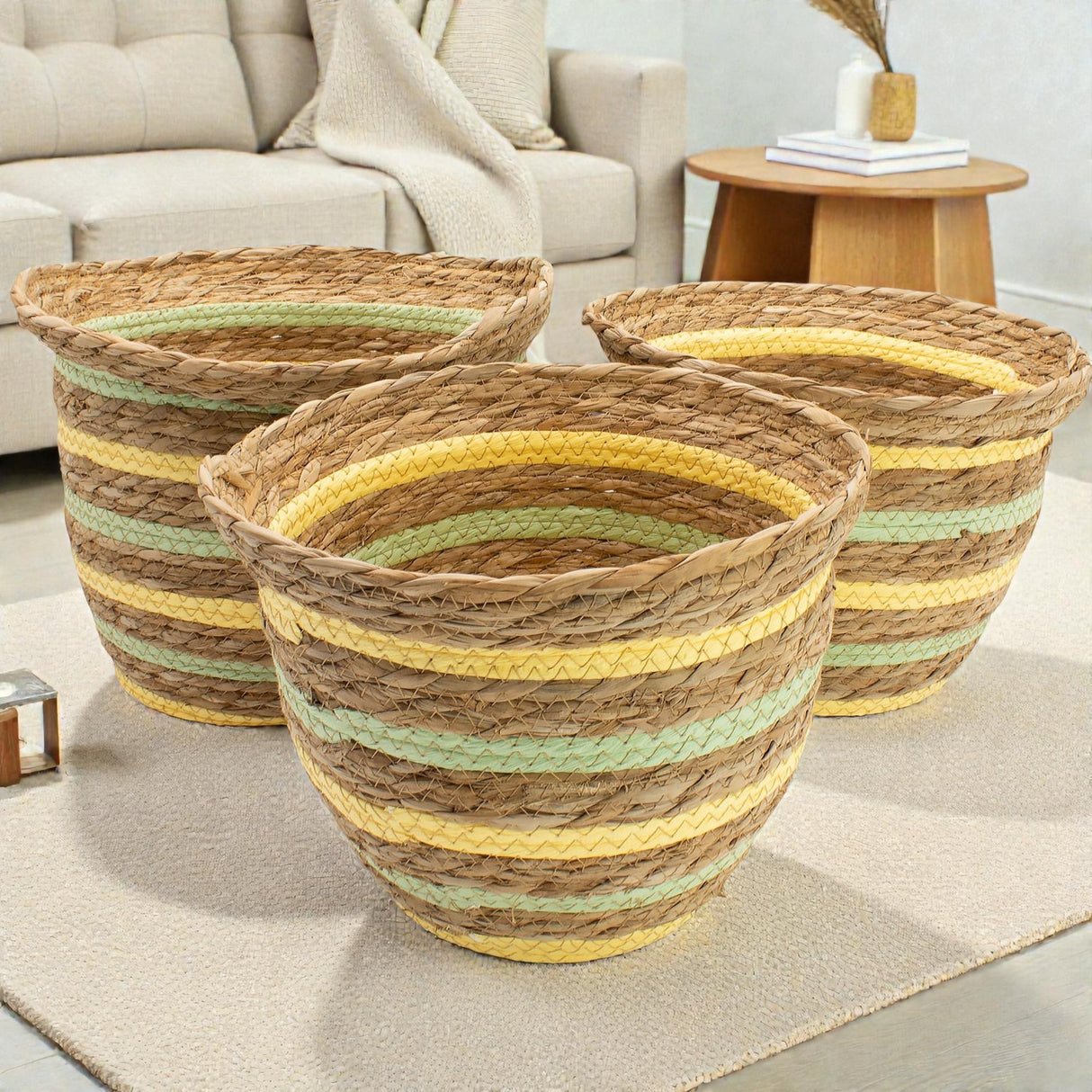 Kurver i sjøgress og strå formet som vaser – naturlig gul og grønn – sett med 3