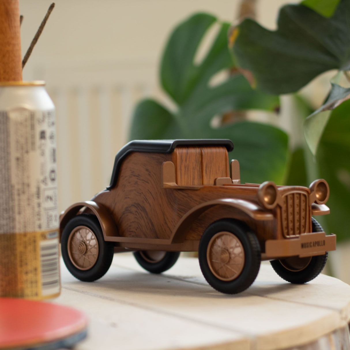 Classic Vintage Car Speaker and Phone Holder – Bluetooth – 5 watt