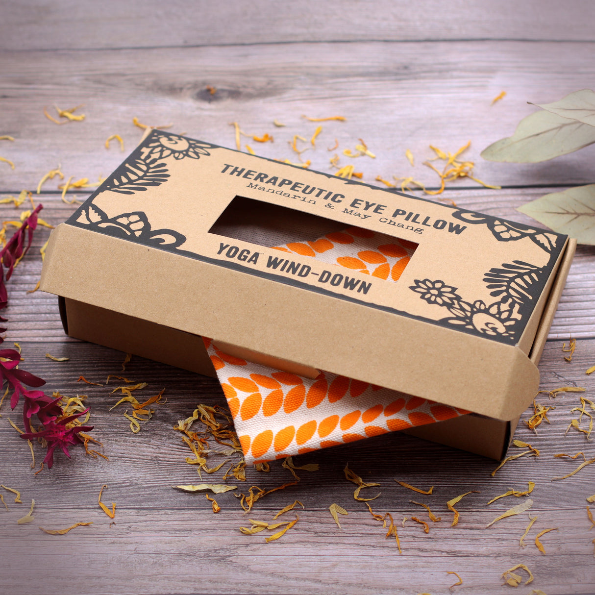 Agnes + Cat Eye Pillow – Yoga wind-down