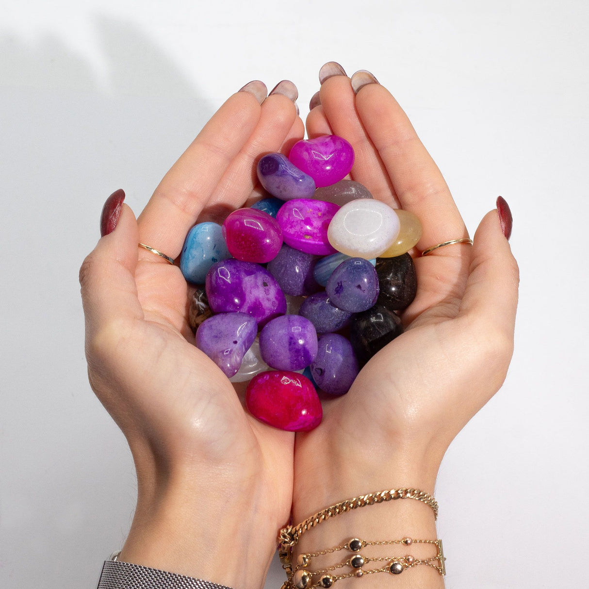 Vegyes kezelt achát nagy tételben – 1 kg (kb. 70 darab) – 7 színben