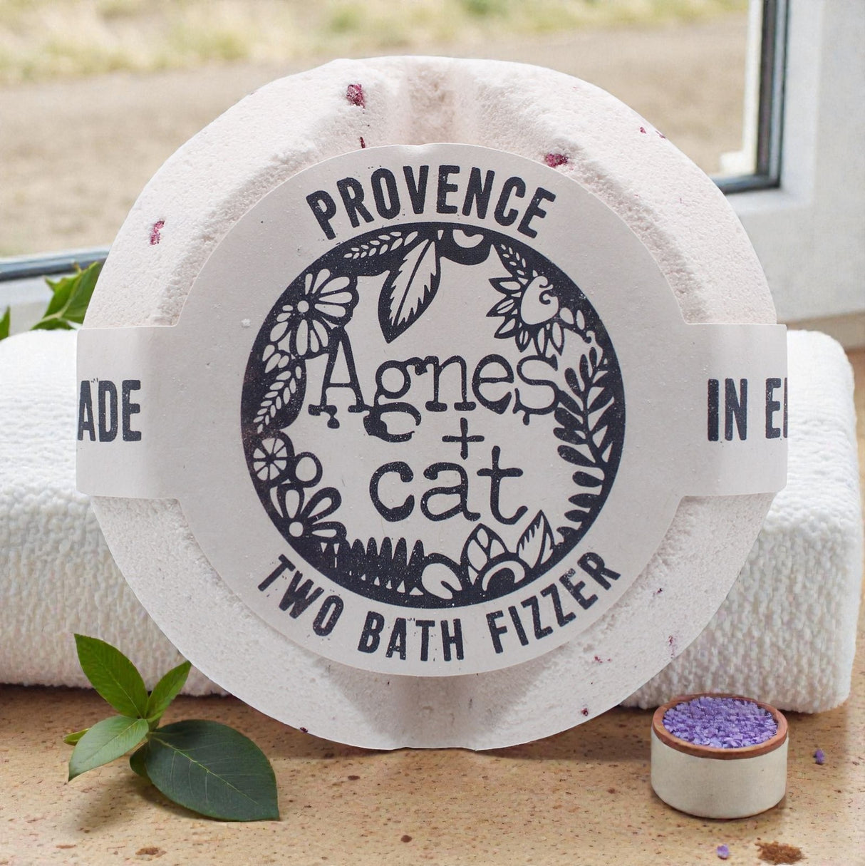 Agnes + Cat Bath Fizzer – Provence