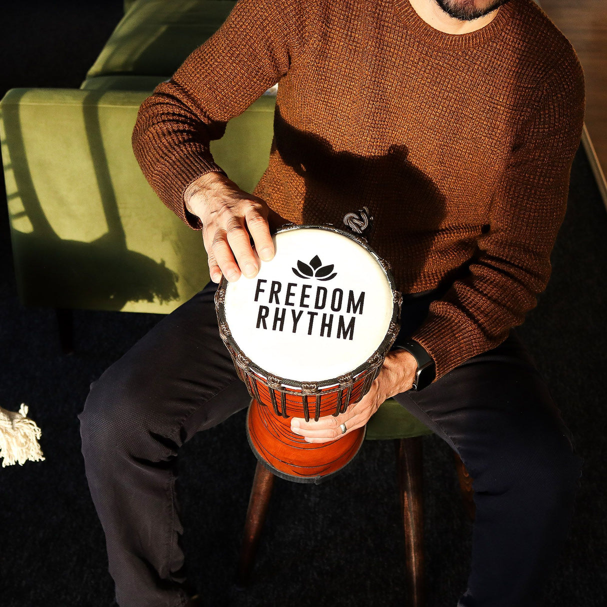 Mellemstor Pro Djembe Tromme - Freedom Rhythm (høj) – 40cm (18cm Diia)