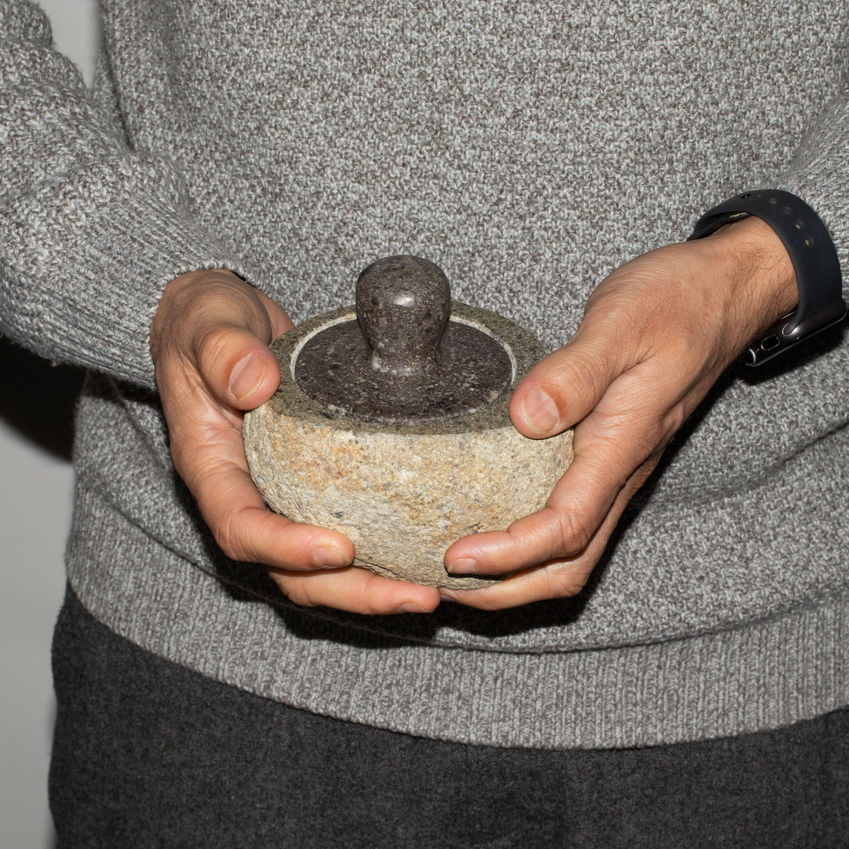 Pot de mise à la terre en pierre de rivière naturelle - Moyen (env. 12x8cm)