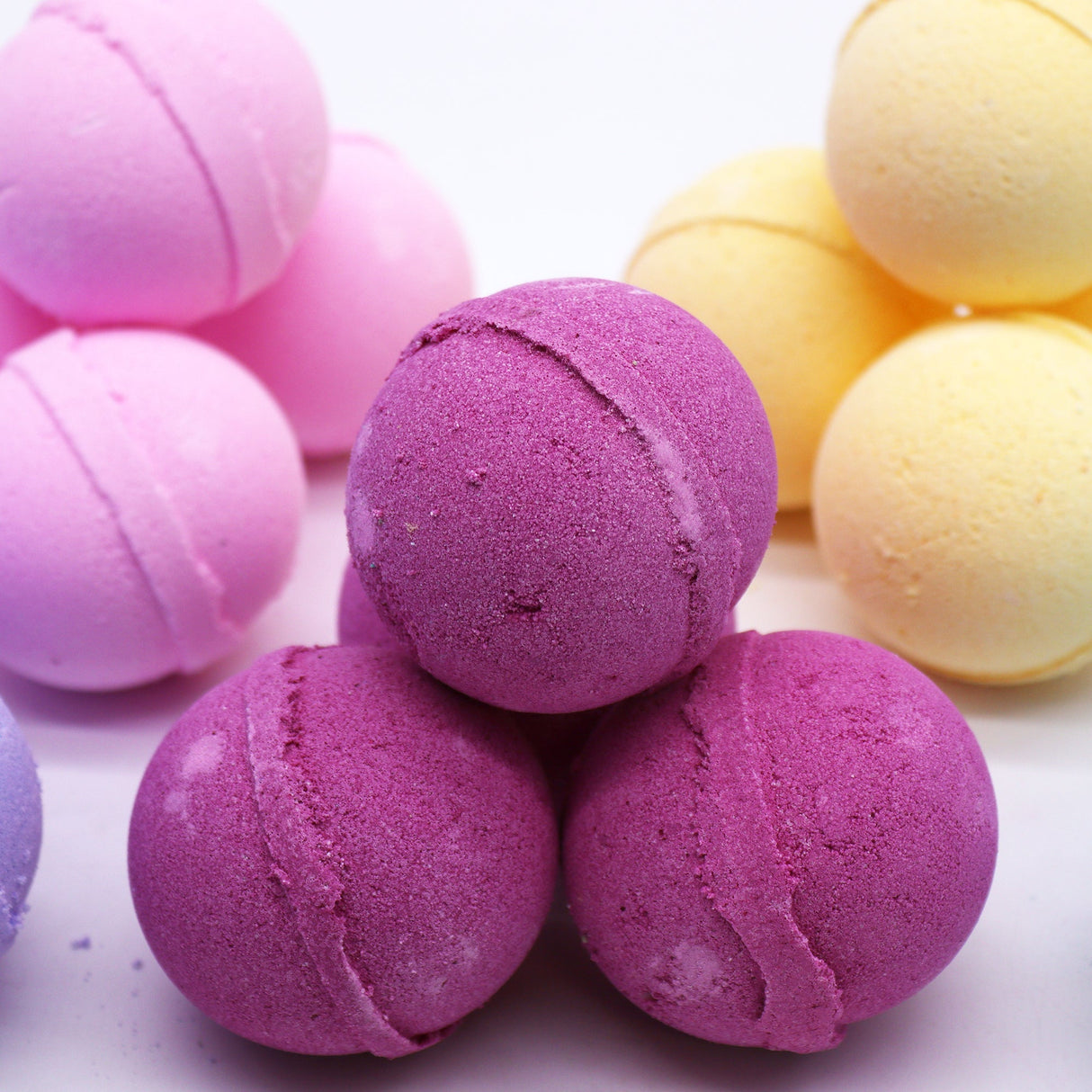Essential Oil Bath Bomb - Ylang Ylang & Ginger - SHAMTAM.COM