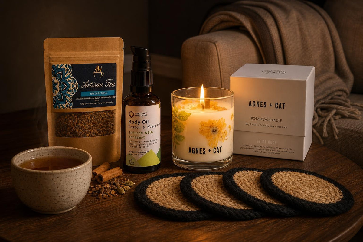 Lights Down at Nine: A relaxation gift for the evening: a botanical soy candle, a caffeine-free spice infusion, bergamot body oil and jute coasters