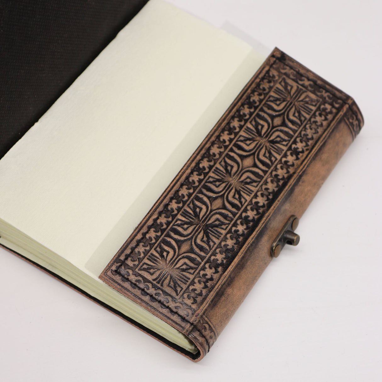 Antique Grey Leather Journal with Embossed Hamsa Hand Design - 200 Pages, Stitch Edge, 17.5x12.5x3cm, Vintage Artisanal Notebook with Clasp Closure for Protection and Good Fortune - SHAMTAM.COM