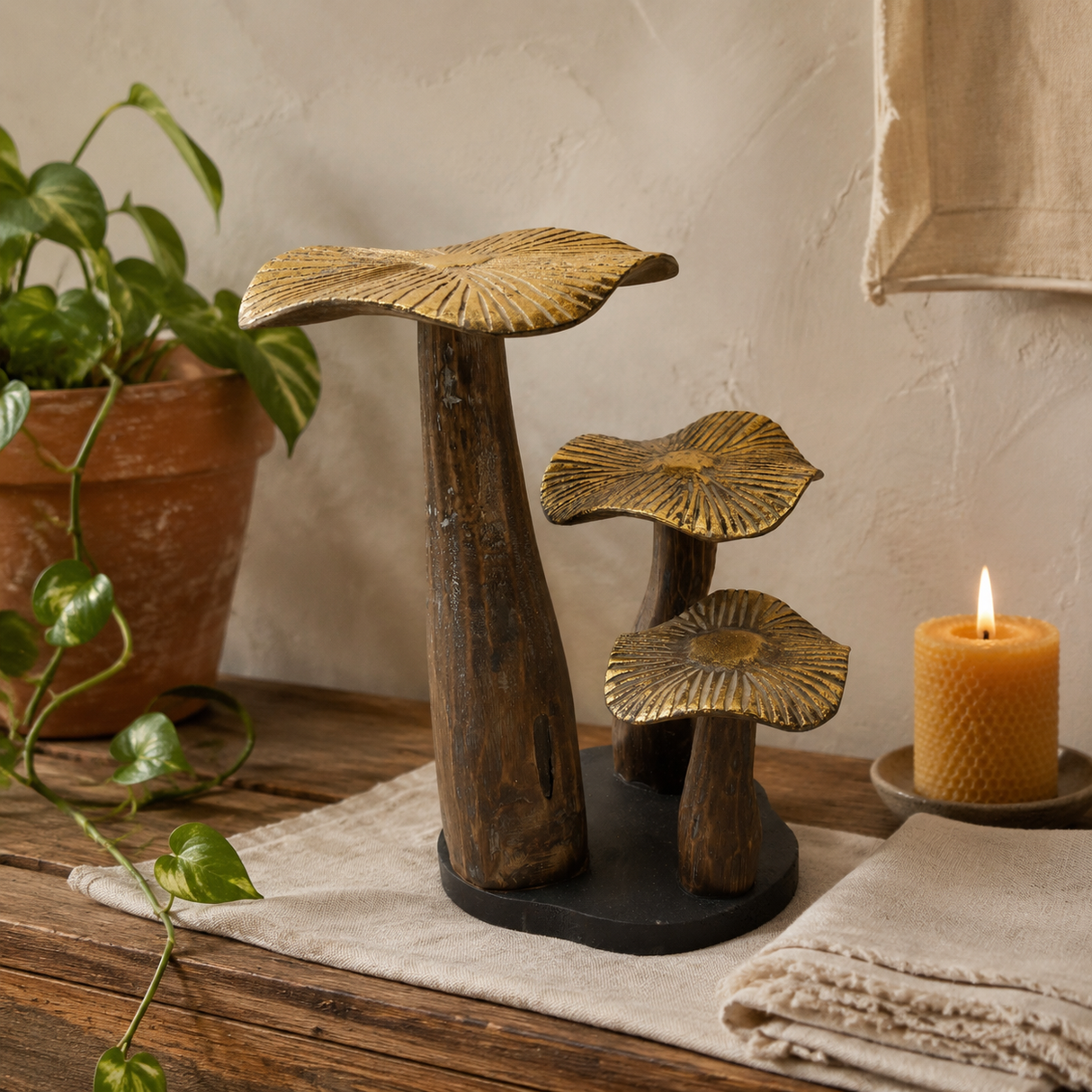 Grande œuvre d'art champignon doré - 32 cm - Naturel