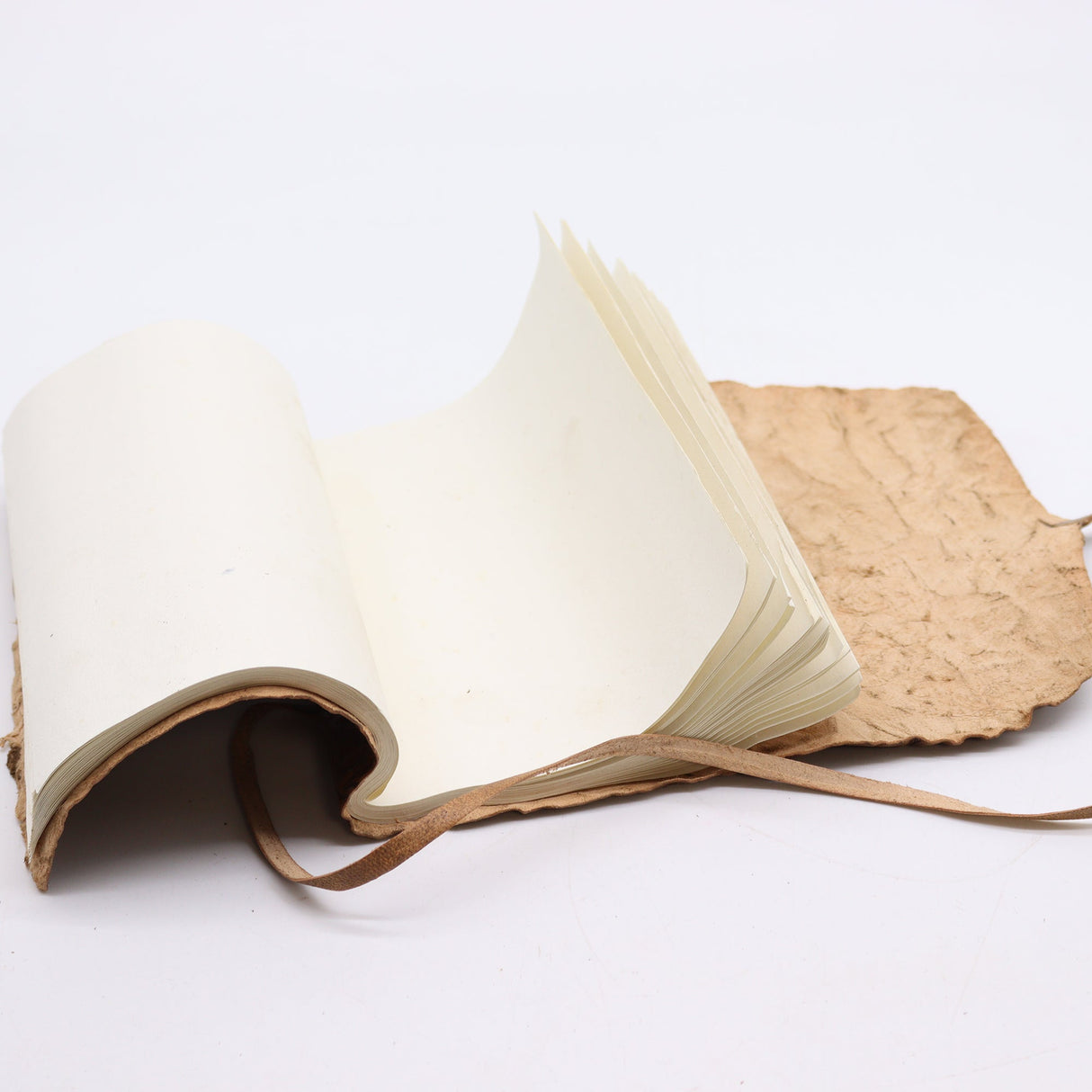 Travel Notebook Rolled Leather - 96 pages - Natural 21x15cm - SHAMTAM.COM