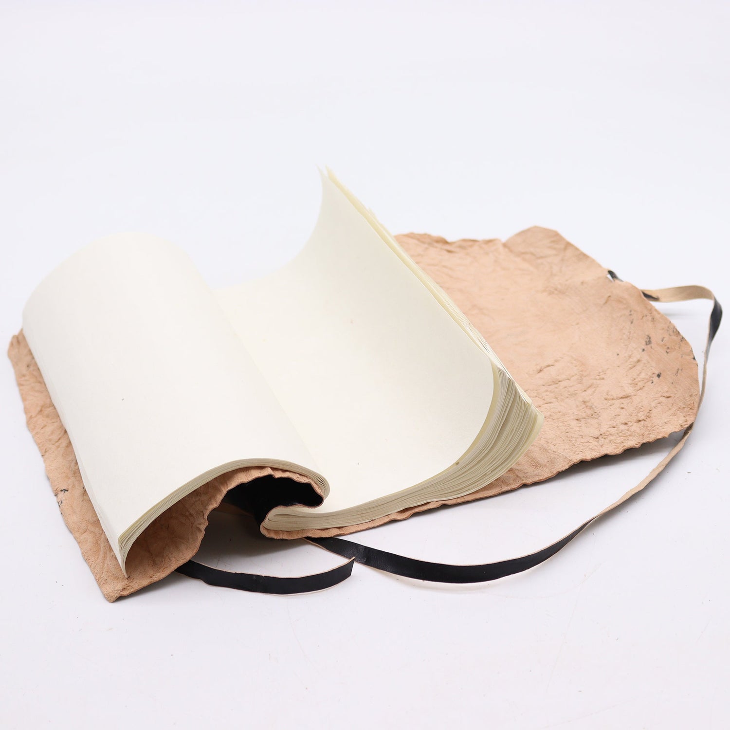 Travel Notebook Rolled Leather - 96 pages - Black 21x15cm - SHAMTAM.COM