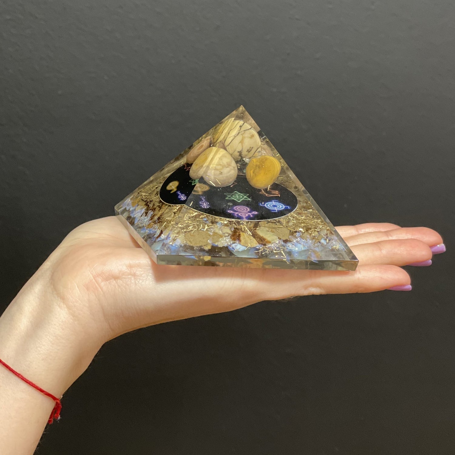 Orgonite Pyramid - Midnight Reiki - 70mm - SHAMTAM.COM