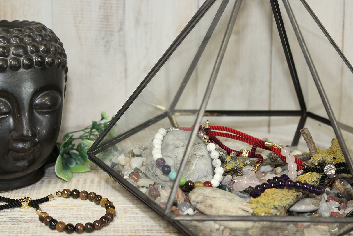 Гривна с въглен от далматински яспис – посребрена 925 сребро