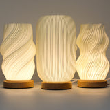 Plissert Bordlampe USB‑C 3-Nivås Dimmbar Trebase