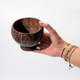 Pequena Taça Artesanal de Casca de Coco com Suporte de Madeira