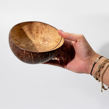 Cuenco ecológico artesanal de cáscara de coco para batidos, mediano
