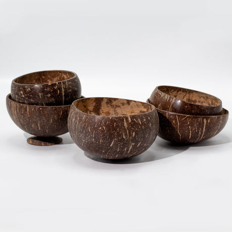Cuenco ecológico artesanal de cáscara de coco para batidos, mediano