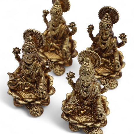 Malá mosazná soška Lakshmi pro puja, 49 mm