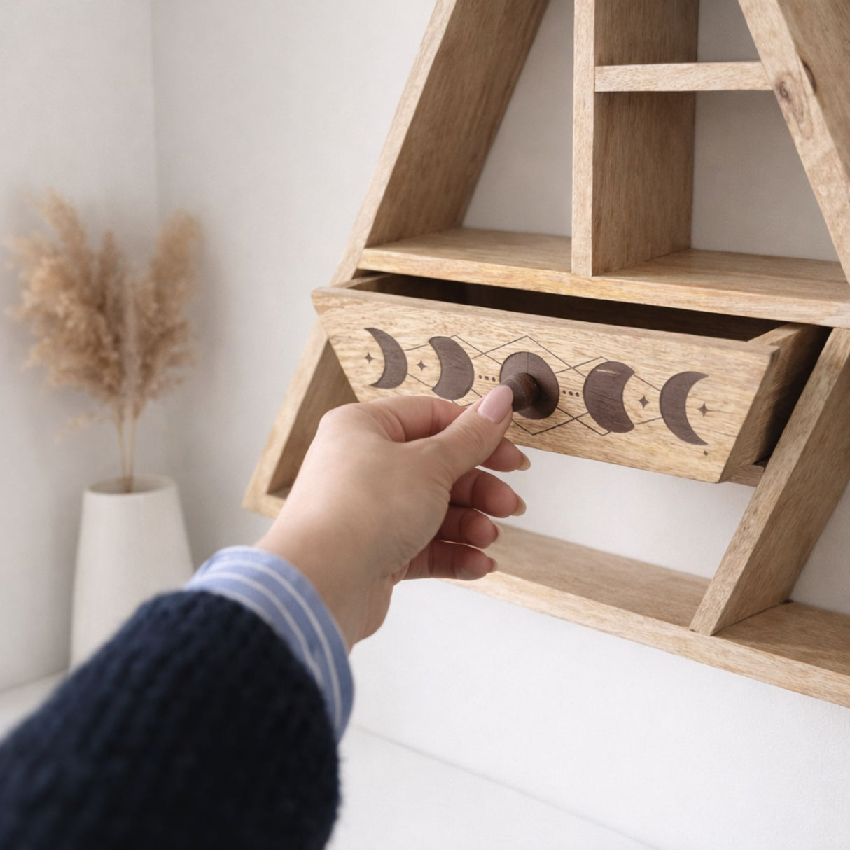 Mensola da parete a forma di triangolo con cassetto