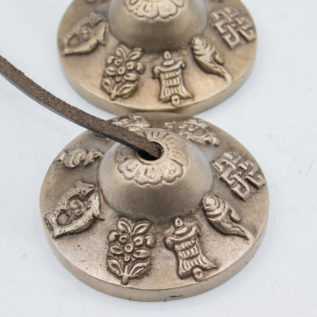 Tingsha Tibetano Premium em Latão - Símbolos da Sorte - aprox. 6cm (155g)