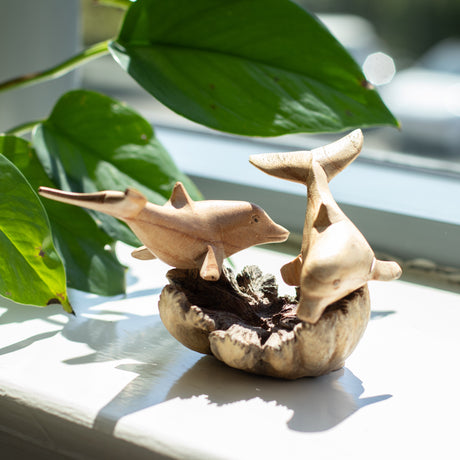Scultura Artigianale in Legno Parasite - Delfini in Gioco