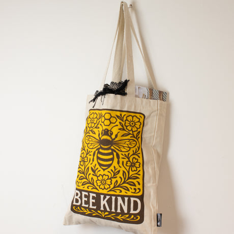 Nomad Sari Iconic Toni torba za nošenje - Bee Kind - prirodni 10oz