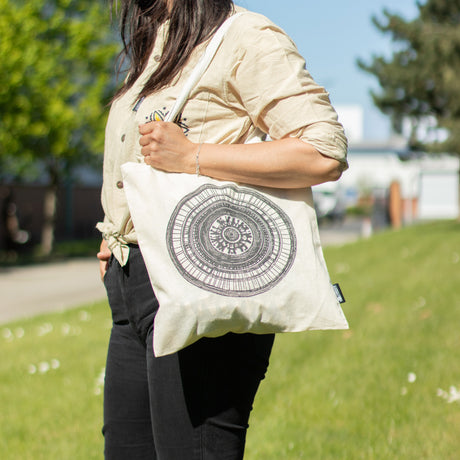 Nomad Sari Ikonična Osnovna Torba - Urban Mandala - Prirodna 4oz
