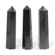 Kamienny obelisk sześciokątny, około 17 cm – czarny turmalin