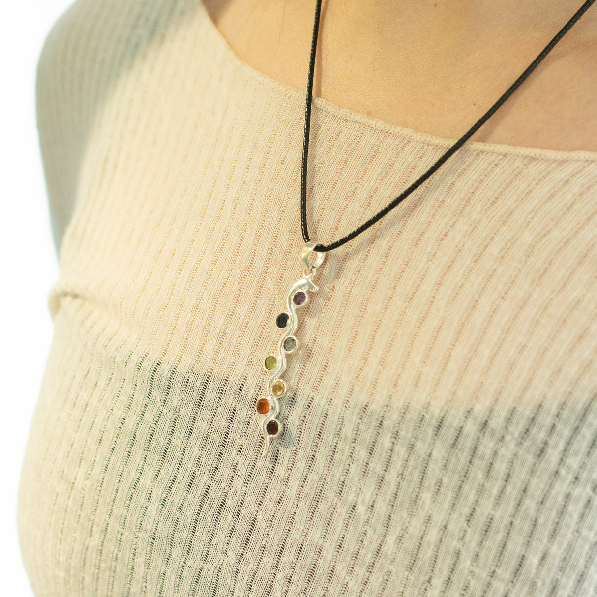 Pendentif Dévotionnel Indien - Plaqué Argent (cordon 45 cm) - Chakra Serpent