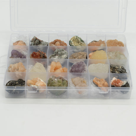 Campioni Minerali - Zeoliti Indiani Misti in Esposizione (Apofilite Bianca, Stilbite, Quarzo a Dito, Ametista, Stilbite Verde, Heulandite)