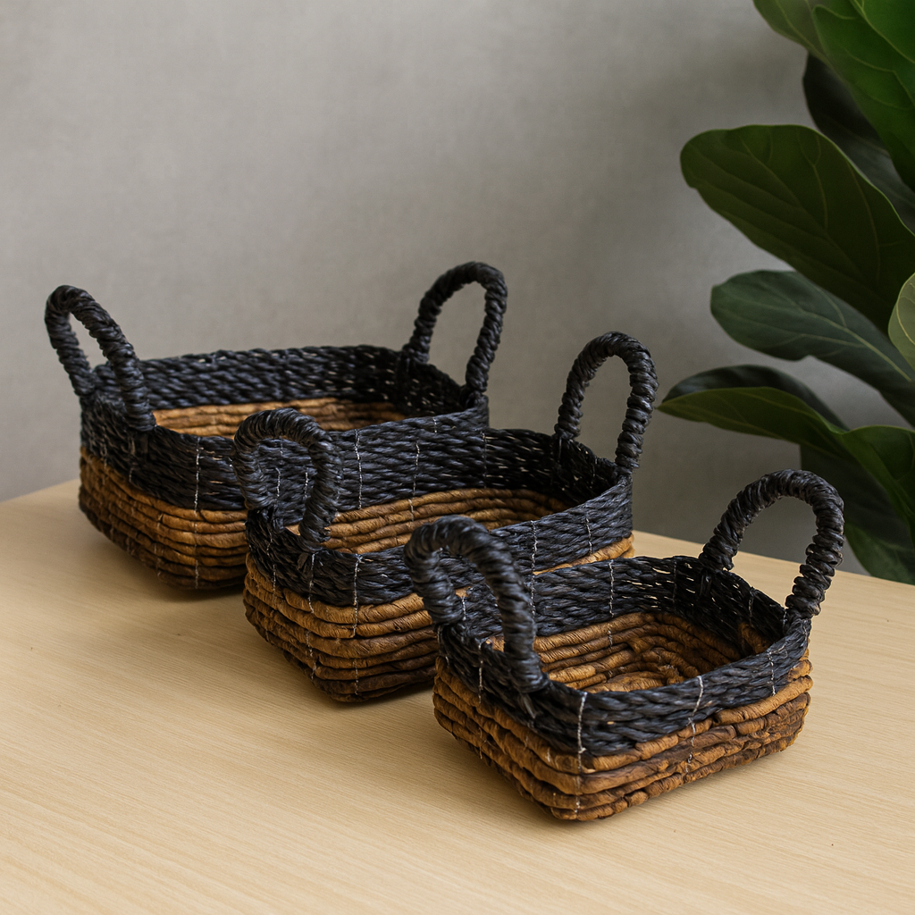 Cesta cuadrada de rafia Banana Leaf &amp; Hitam - Juego de 3