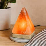 Himalaya Saltlampe USB Drevet Pyramide 9 cm