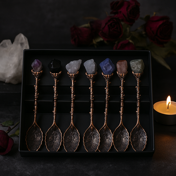 Set di 7 cucchiai da strega in cristallo con pietre di bronzo