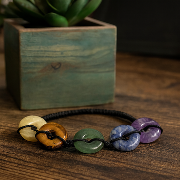 Bracelet chakra en cordon avec grosses pierres donuts