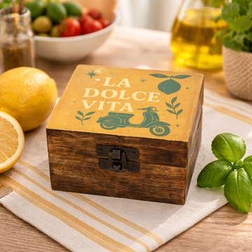 Small Enamelled Box – La Dolce Vita