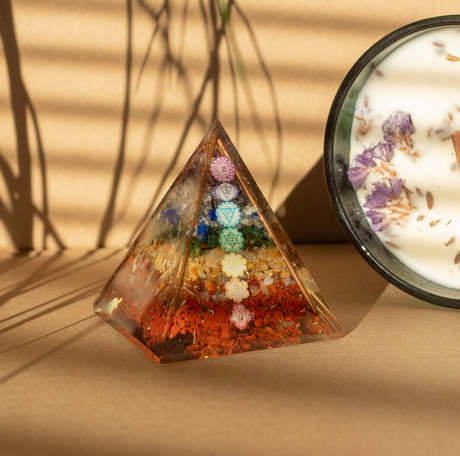 Med Organitové pyramídy 7x6 cm - Medené tyčinky - 7 čipov čakier