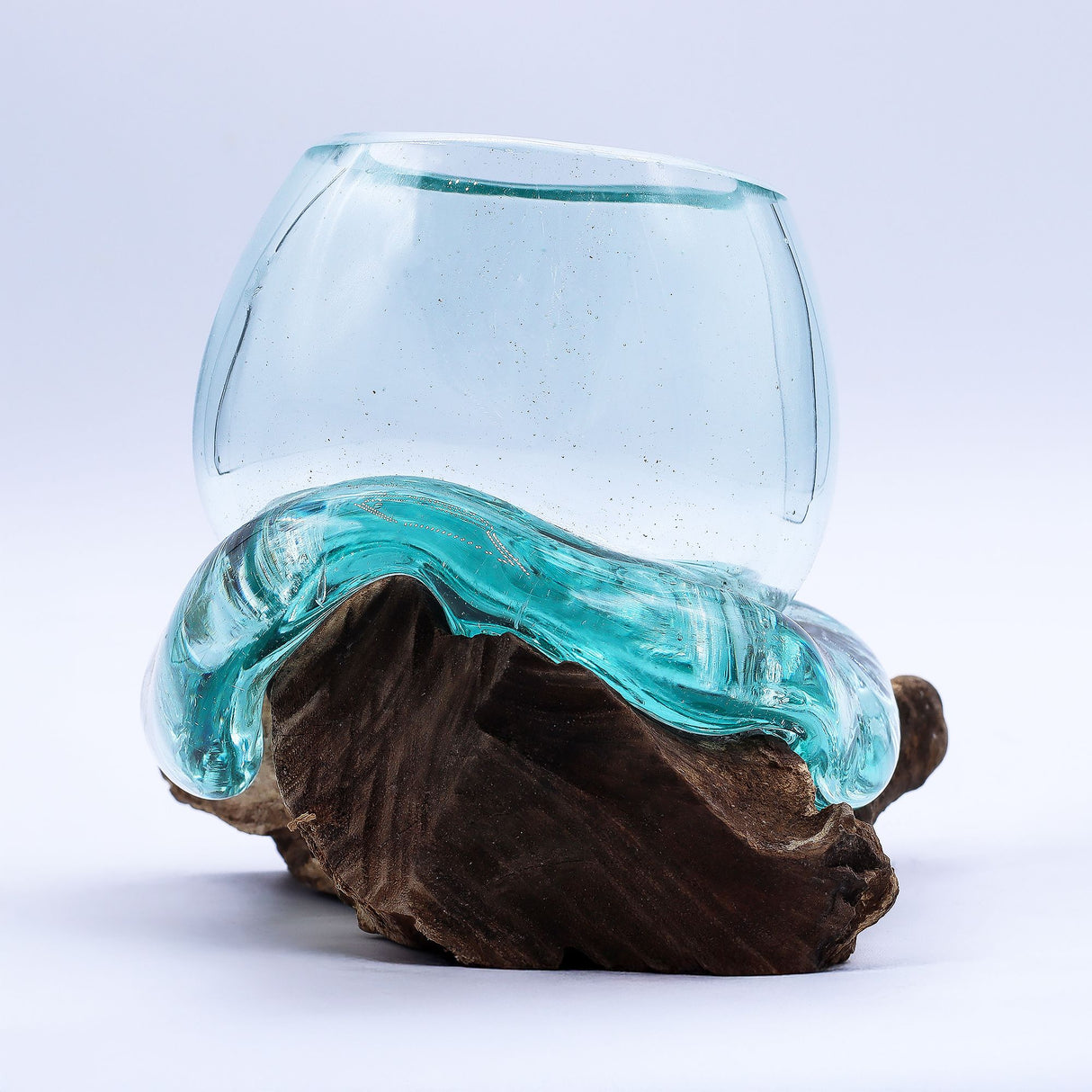 Mini Aquário de Peixe Dourado de Vidro Fundido sobre Madeira 20cm