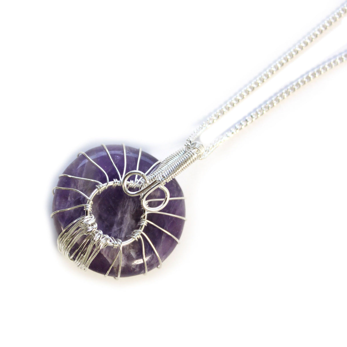 Collar con colgante de árbol de la vida y amatista