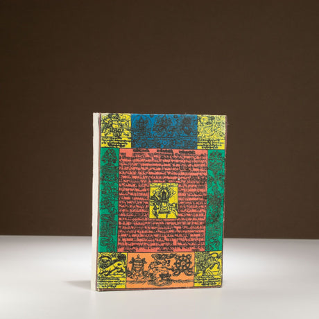 Cuaderno de Banderas de Oración Tradicional Lokta – Mediano (15x12cm) – 45 Hojas – Natural